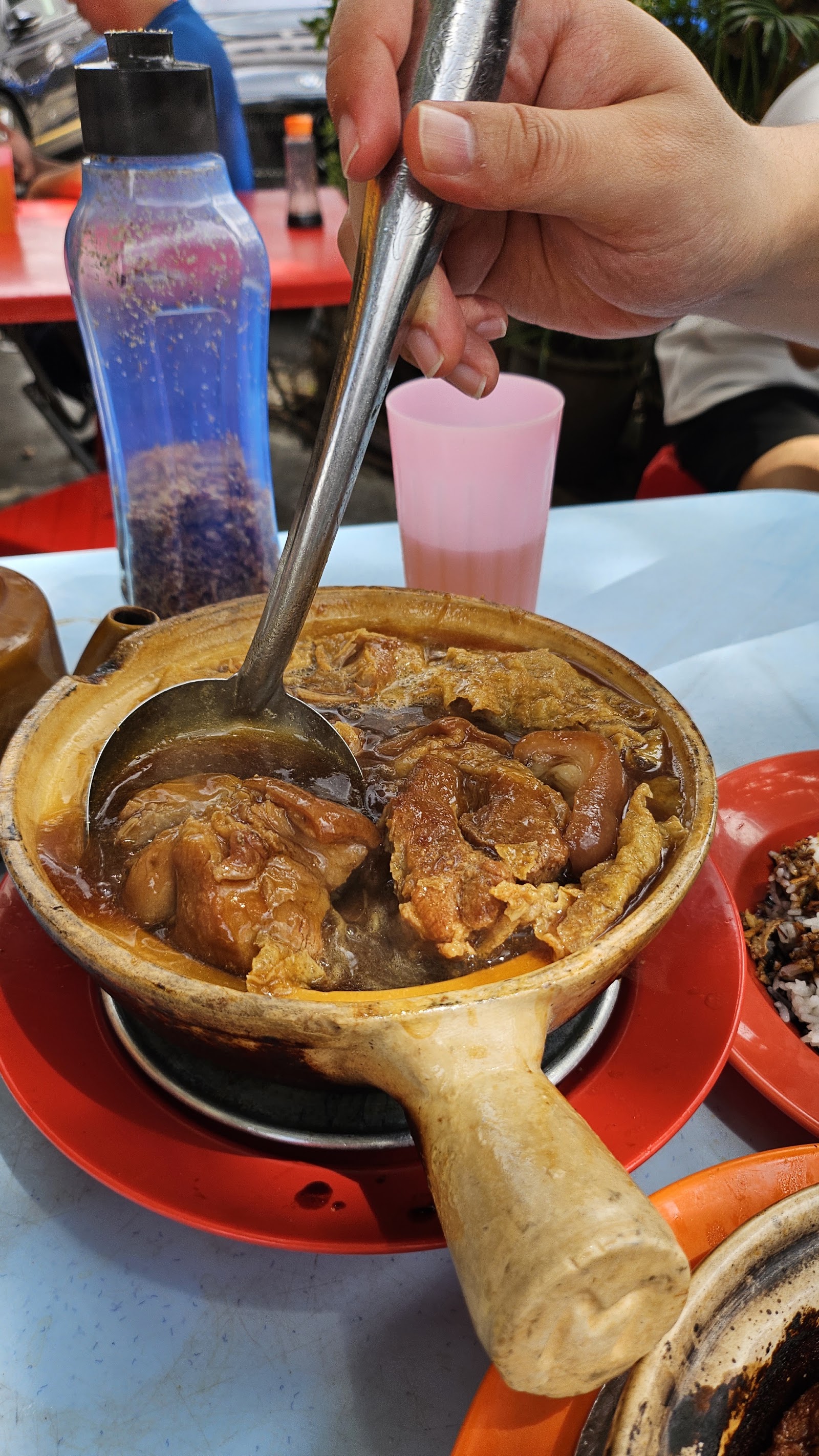 四眼仔肉骨茶.中路口 8